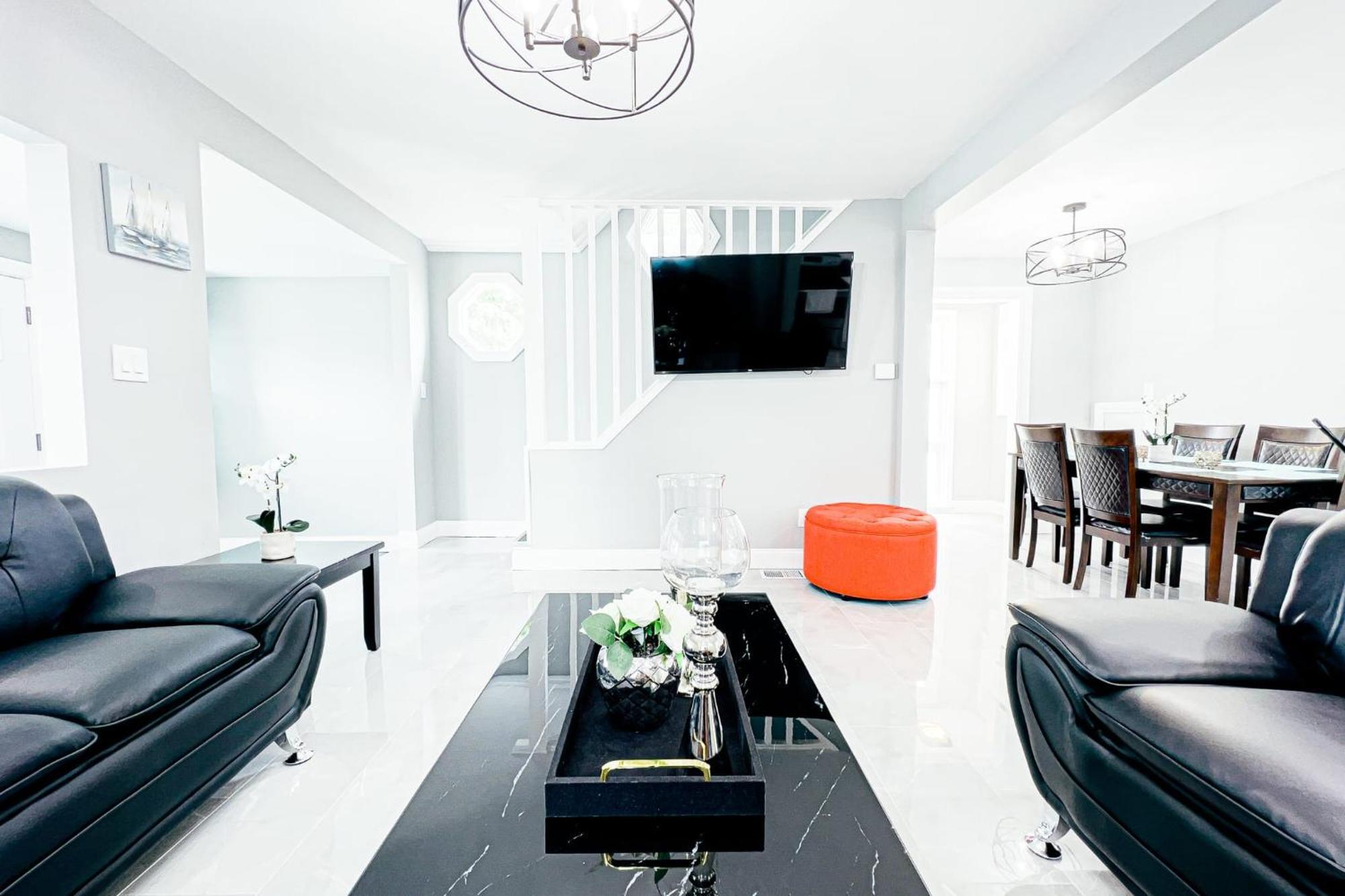 2 Homes, 1 Stay-7Br Niagara Falls Compound Exterior photo